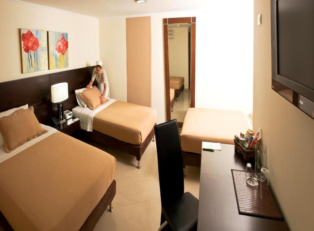 Hotel Alameda De La 10 Medellín Quarto foto